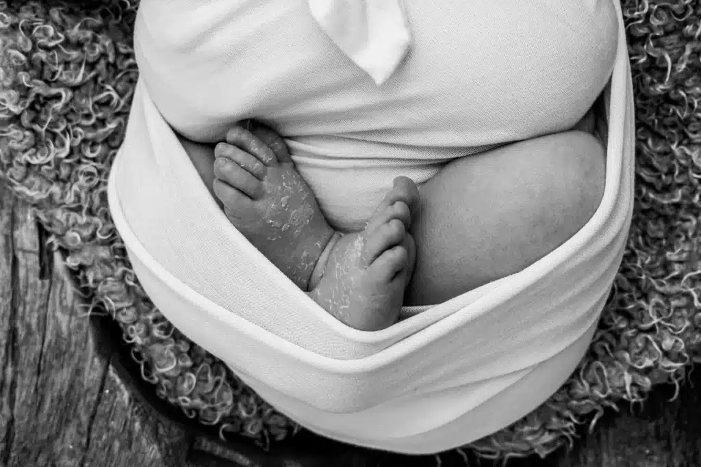 Courtney Jane Photography Newborn Photos Feet Wrap